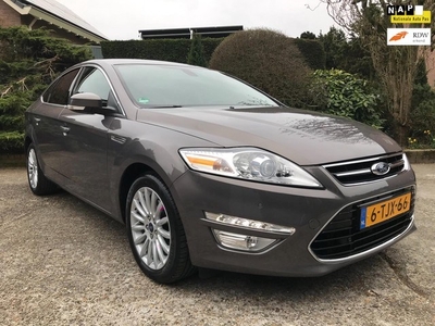 Ford Mondeo 1.6 EcoBoost Platinum, Alcantara, Navi, PDC