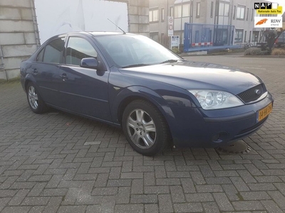 Ford Mondeo 2.0-16V Ghia