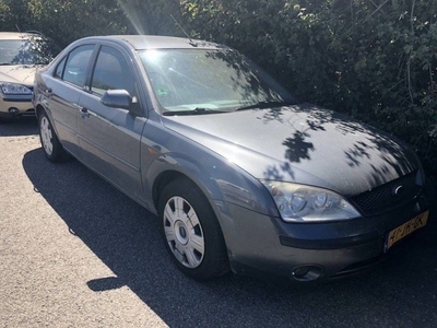 Ford Mondeo 2.0 TDdi (2002)