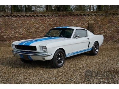 Ford Mustang 289 V8 Fastback 