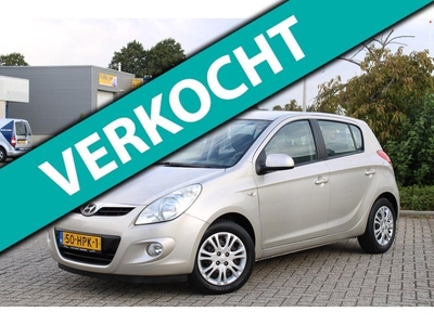 Hyundai I20 1.2i DynamicVersion l 5-DR l AIRCO l APK 09-2021