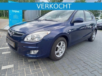 Hyundai i30 1.6i CVVT DynamicVersion Airco