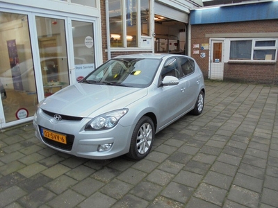 Hyundai i30 1.6i Style Climate Controle, Boordcomputer