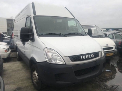 Iveco Daily 2.3 D L3H2 (2011)