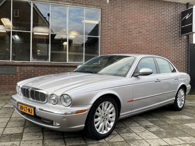 Jaguar XJ 4.2 V8 Executive (bj 2003, automaat)