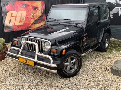 Jeep Wrangler 4.0i *THE BLACK SAHARA EDITION* (bj 1997)