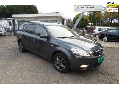 Kia Cee'd 1.4 CVVT X-ecutive station airco navi vol extra's