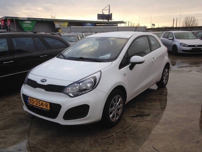 Kia Rio 1.1 CRDi (2013)