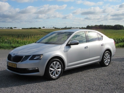 Škoda Octavia 1.0 TSI AIRCO NAVI LMV PDC A