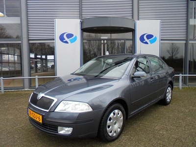 Škoda Octavia 1.6 Ambiente Climatronic Trekhaak Cruise