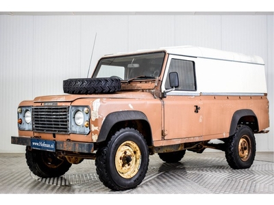 Land Rover Defender 110 2.5 D (bj 1984)