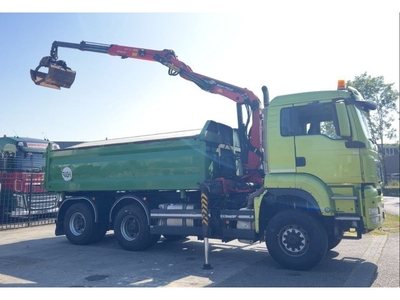 MAN TGS 33.400 6X6 E5 TIPPER + PALFINGER EPSILON (bj 2011)