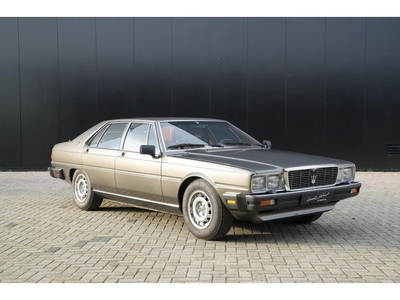 Maserati Quattroporte 4.9 V8