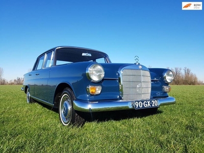 Mercedes-benz 200