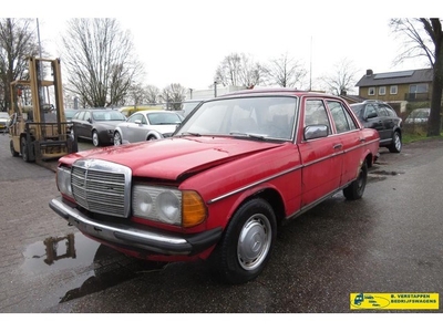 Mercedes-Benz 200-serie 200 D 123 TYPE VASTE PRIJS GOED