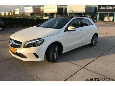 Mercedes-Benz A-Klasse 180 Ambition Automaat, Navi