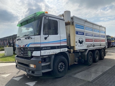 Mercedes-Benz Actros 2535 8X2 + VACUUM CLEANER - 5000 LITER