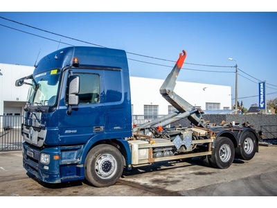 Mercedes-Benz ACTROS 2546-MP3+10 tires/pneus (bj 2010)