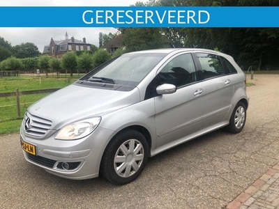 Mercedes-Benz B-klasse B 200 !AUTOMAAT! !NAP! TREK-HAAK