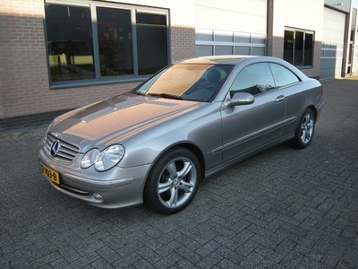 Mercedes-Benz CLK-Klasse Coupé 200 Kompressor Avantgarde