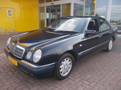 Mercedes-Benz E-Klasse E 220 D (bj 1998)