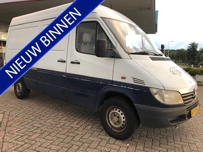 Mercedes-Benz Sprinter 311 CDI 2.2 355 (bj 2002)