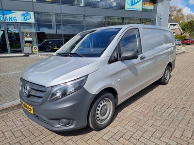 Mercedes-Benz Vito 111 CDI Lang Koelwagen met Zonnepaneel