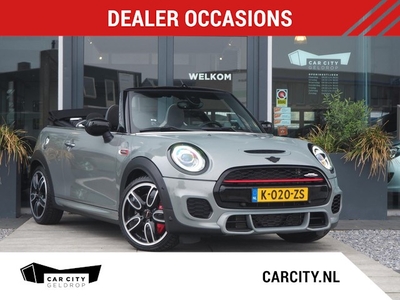 Mini John Cooper Works 2.0 231PK / JCW kuipstoelen / Harman