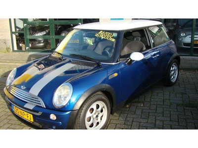 MINI Mini 1.6 Cooper Chili L.V. Kras op de deur (bj 2003)