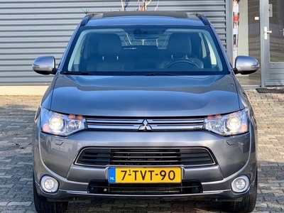 Mitsubishi OUTLANDER 2.0 PHEV INSTYLE+ PANORAMADAK 4x4 DVD