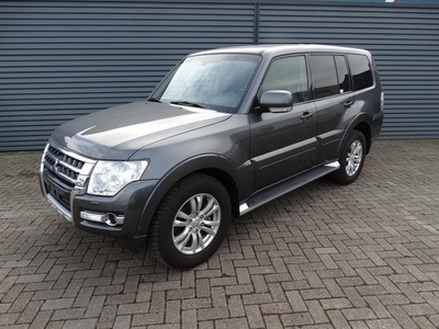 Mitsubishi Pajero 3.2 DI-D Instyle btw auto ex btw € 25950