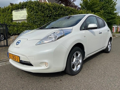 Nissan Leaf Acenta 24 kWh, BJ`2015, €2000,- subsidie