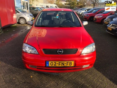 Opel Astra 1.6-16V Club