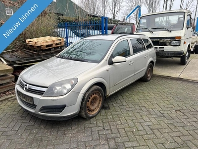 Opel Astra 1.6 airco motorschade