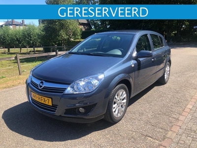 Opel Astra 1.6 Cosmo !NAVI! !APK! !NAP!