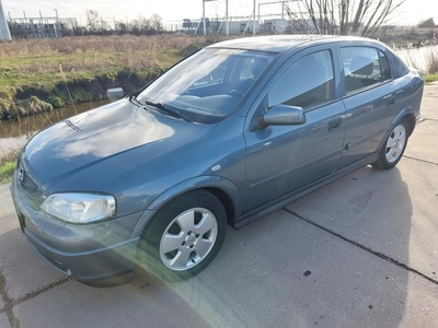 Opel Astra 1.6i-16V Pearl