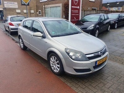 Opel Astra 1.9 CDTi 120pk Cosmo rijd super!