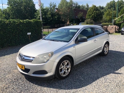 Opel Astra GTC 1.6 NEW_APK! !AIRCO! !D-RIEM VRNG!