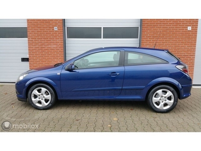 Opel Astra GTC 1.6 Sport