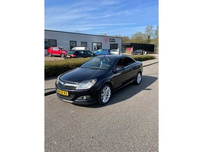 Opel Astra TwinTop 1.6 Cosmo