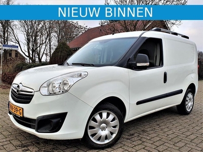 Opel Combo 1.4i Benzine met Airco, Zijdeur en Meer Opties !