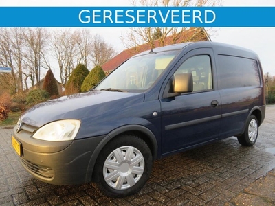 Opel Combo 1.4i Benzine met Trekhaak en Slechts 62000 km !