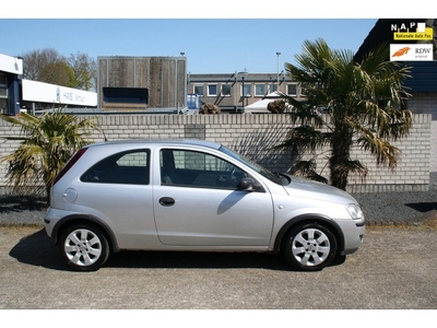 Opel Corsa 1.0-12V Essentia