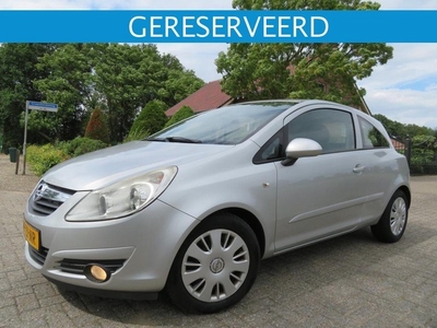 Opel Corsa 1.2-16V Cosmo met Airco en Vele Opties !