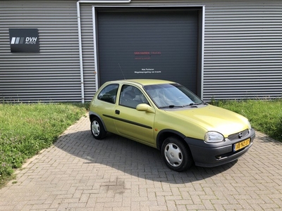 Opel Corsa 1.2i-16V Strada (bj 1998)