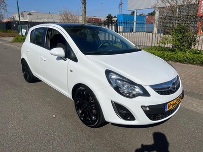 Opel Corsa 1.4-16V Anniversary Edition