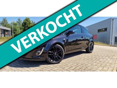 Opel CORSA 1.4-16V Edition Met A.P.K en boekjes erbij