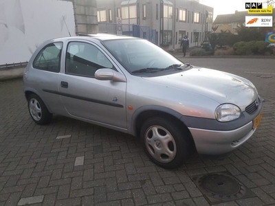 Opel Corsa 1.4i Strada