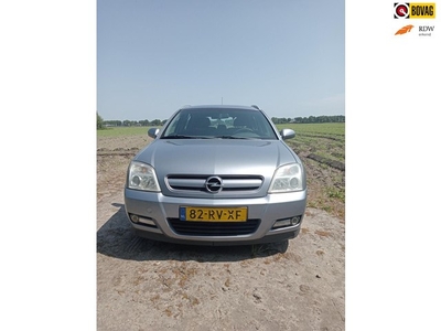 Opel Signum 2.2-16V