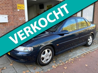 Opel Vectra 1.6-16V Business Edition CLIMA EL RAM LAGE KM